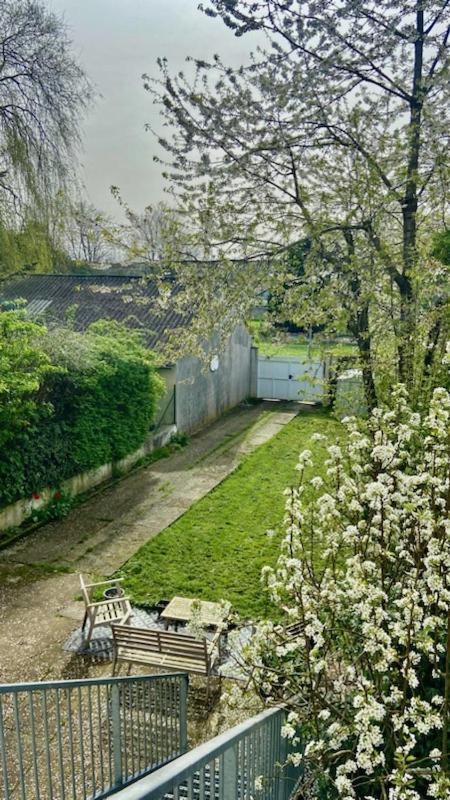 Les Perdrix Lägenhet Charleville-Mézières Exteriör bild