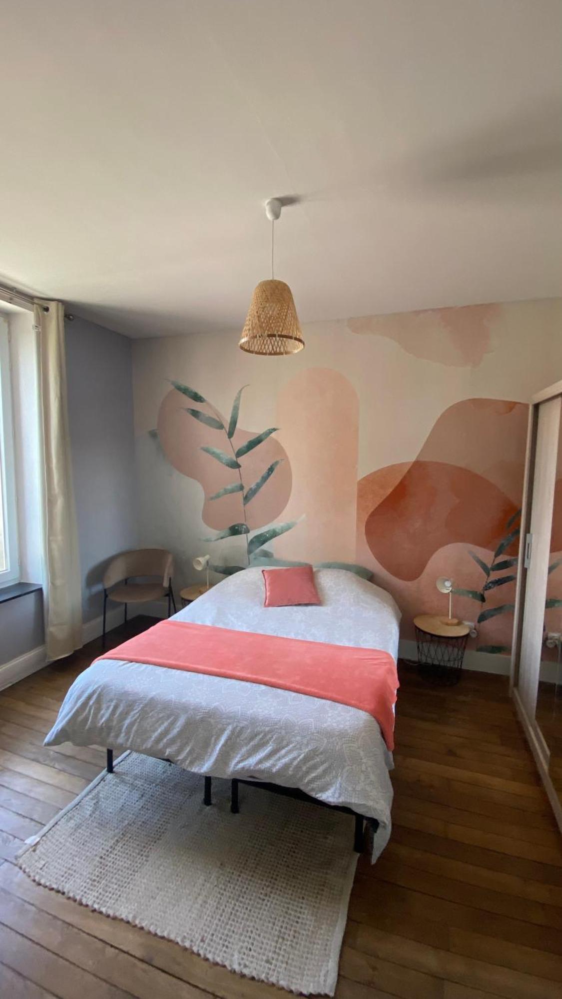 Les Perdrix Lägenhet Charleville-Mézières Exteriör bild